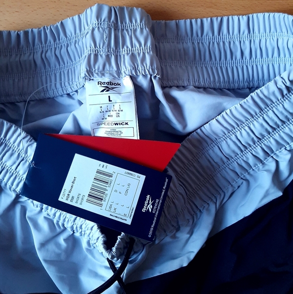 *BRAND NEW* Reebok Shorts - Picture 3 of 3